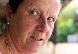 Ester spanar efter vildkatter