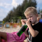 Oskar dricker... Sprite.