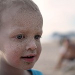 Max har gjort ett dyk ner i sanden