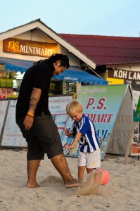Oskar lirar boll med killen från skönhetssalongen (eller nåt)