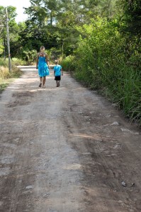 Pillan och Oskar på väg